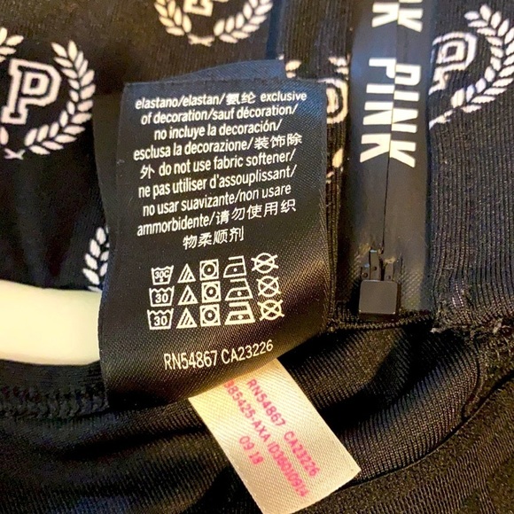 NWOT Women’s PINK Vs PINK The Ultimate Logo Sports Bra Color: Black | Size: XS - Picture 5 of 5